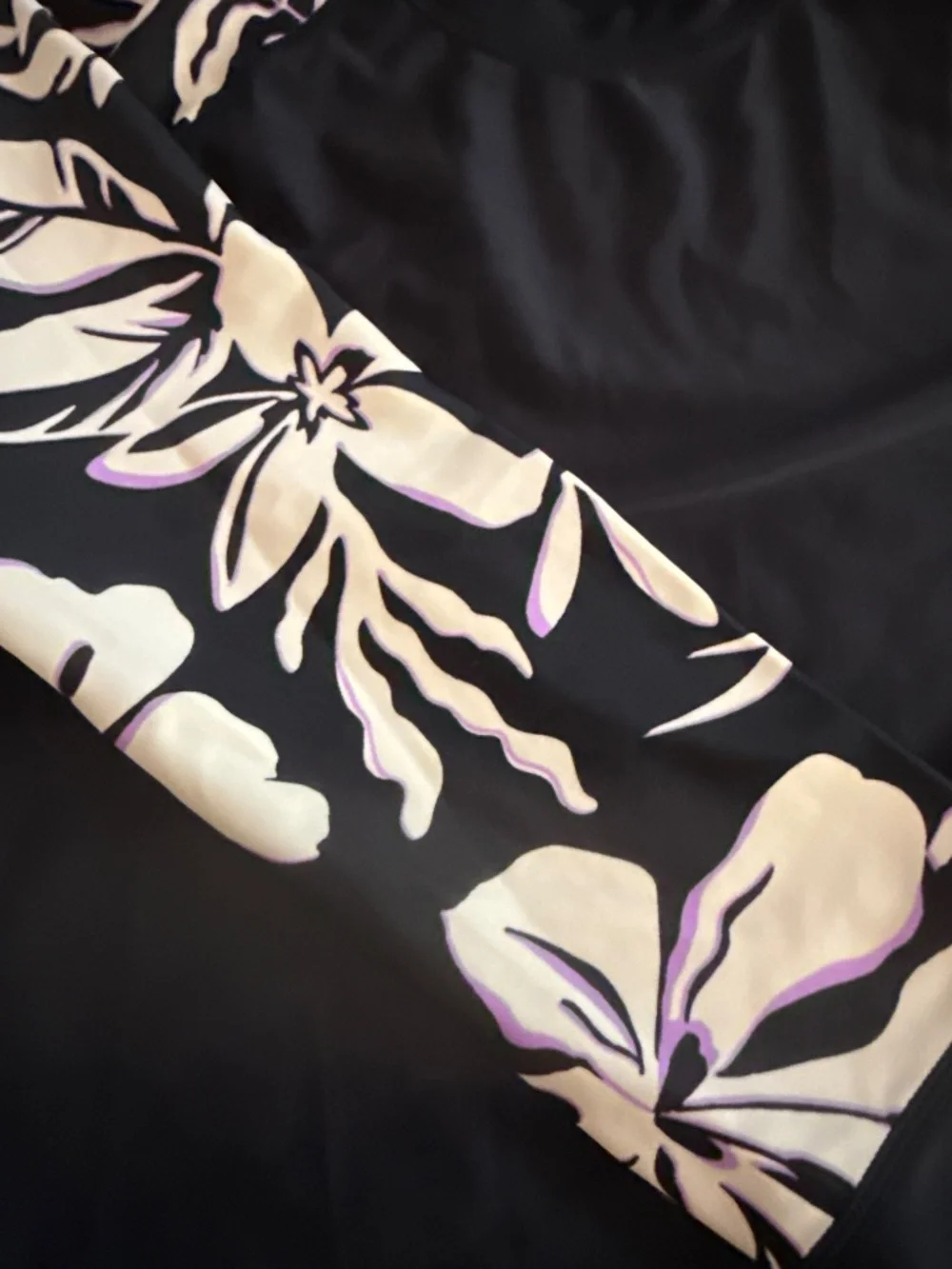 Athleta girls rash guard M (8-10)